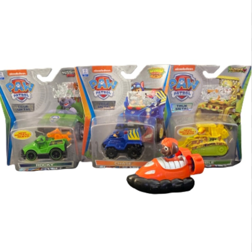 3 Paw Patrol True Metal Vehicles plus Bonus